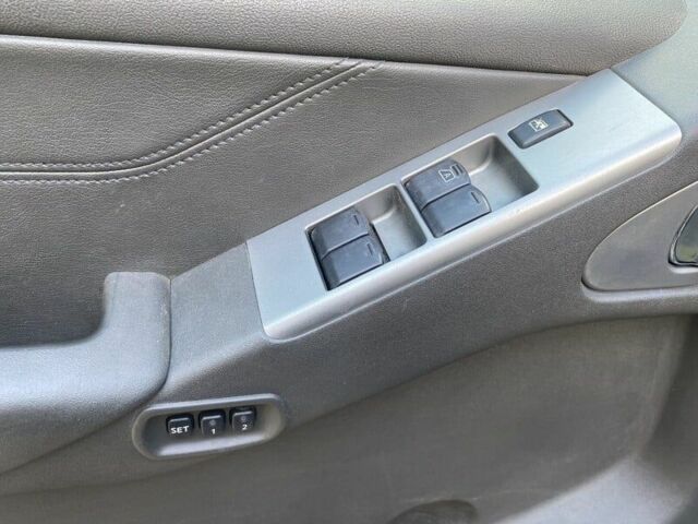 Ниссан Патфайндер 2007 в Кривом Роге на Automoto.ua Серый Ниссан Патфайндер, объемом двигателя 2.5 л и пробегом 379 тыс. км за 4080 $, фото 17 на Automoto.ua