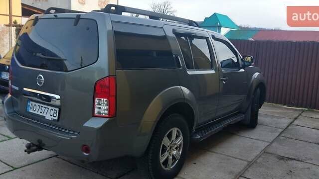 Ниссан Патфайндер 2008 в Тячеве на Automoto.ua Серый Ниссан Патфайндер, объемом двигателя 2.5 л и пробегом 280 тыс. км за 7800 $, фото 8 на Automoto.ua