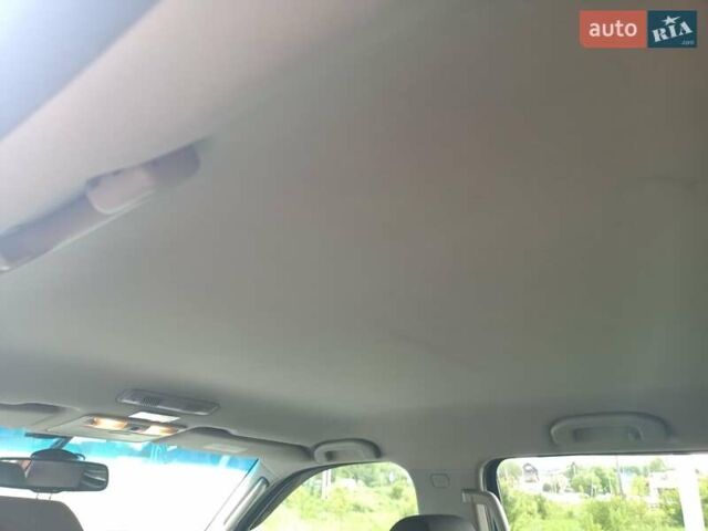 Серый Ниссан Патфайндер, объемом двигателя 2.49 л и пробегом 255 тыс. км за 11000 $, фото 5 на Automoto.ua