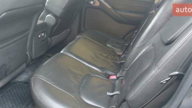 Ниссан Патфайндер 2008 в Тячеве на Automoto.ua Серый Ниссан Патфайндер, объемом двигателя 2.5 л и пробегом 280 тыс. км за 7800 $, фото 7 на Automoto.ua