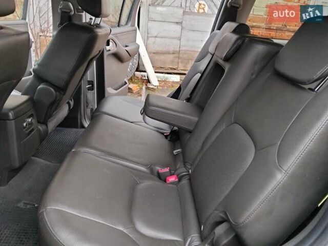 Серый Ниссан Патфайндер, объемом двигателя 2.5 л и пробегом 233 тыс. км за 5300 $, фото 11 на Automoto.ua