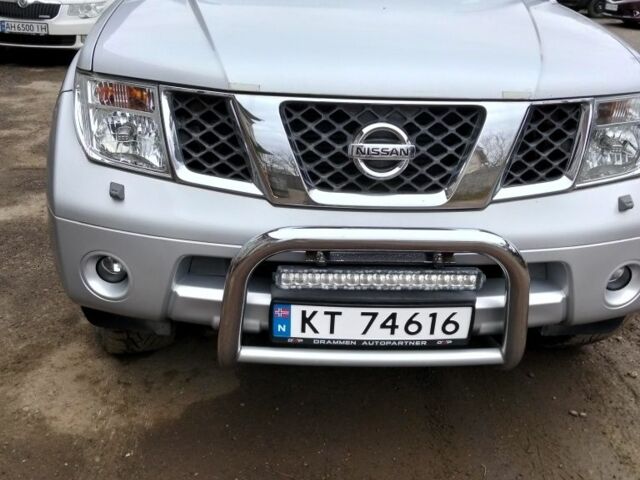 Сірий Ніссан Патфайндер, об'ємом двигуна 2.5 л та пробігом 233 тис. км за 5300 $, фото 14 на Automoto.ua