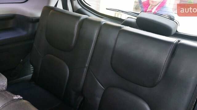 Ниссан Патфайндер 2008 в Тячеве на Automoto.ua Серый Ниссан Патфайндер, объемом двигателя 2.5 л и пробегом 280 тыс. км за 7800 $, фото 6 на Automoto.ua