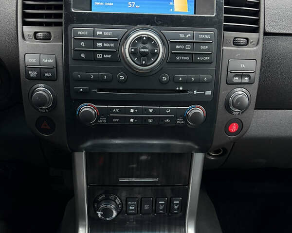 Серый Ниссан Патфайндер, объемом двигателя 2.49 л и пробегом 266 тыс. км за 15500 $, фото 7 на Automoto.ua