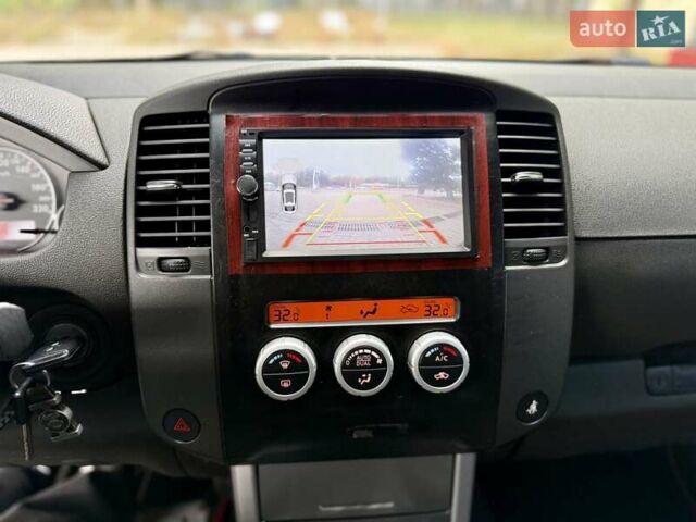 Серый Ниссан Патфайндер, объемом двигателя 2.5 л и пробегом 169 тыс. км за 12999 $, фото 31 на Automoto.ua