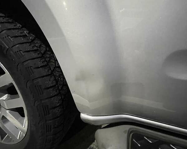 Сірий Ніссан Патфайндер, об'ємом двигуна 2.5 л та пробігом 192 тис. км за 19000 $, фото 16 на Automoto.ua