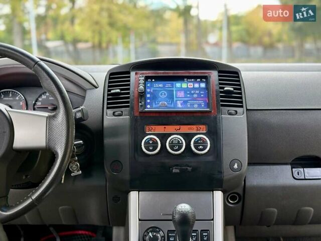 Серый Ниссан Патфайндер, объемом двигателя 2.5 л и пробегом 169 тыс. км за 12999 $, фото 24 на Automoto.ua