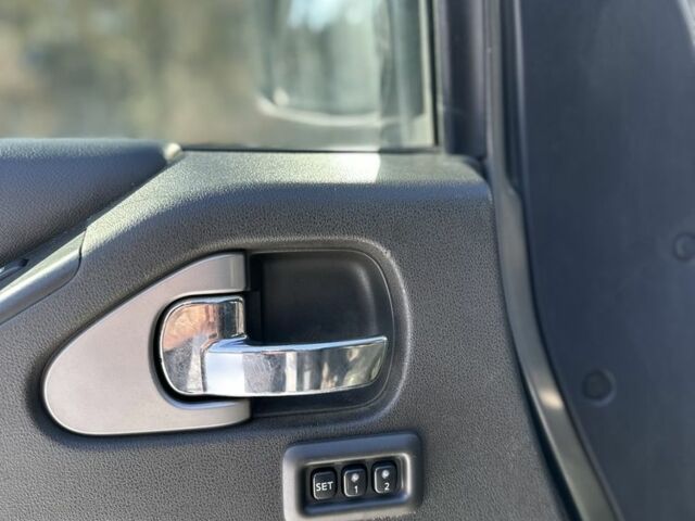 Серый Ниссан Патфайндер, объемом двигателя 2.5 л и пробегом 120 тыс. км за 15600 $, фото 10 на Automoto.ua