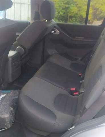 Серый Ниссан Патфайндер, объемом двигателя 2.5 л и пробегом 137 тыс. км за 17500 $, фото 1 на Automoto.ua