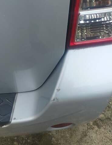 Серый Ниссан Патфайндер, объемом двигателя 2.5 л и пробегом 137 тыс. км за 17500 $, фото 6 на Automoto.ua