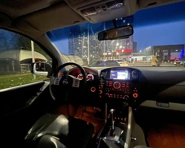 Сірий Ніссан Патфайндер, об'ємом двигуна 2.5 л та пробігом 192 тис. км за 19000 $, фото 11 на Automoto.ua