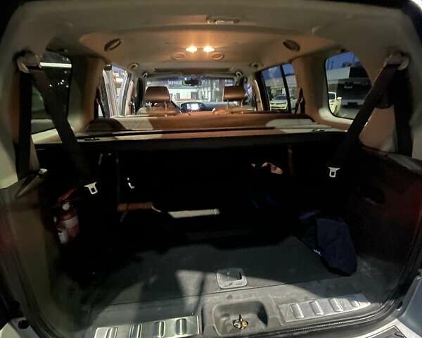 Сірий Ніссан Патфайндер, об'ємом двигуна 2.5 л та пробігом 192 тис. км за 19000 $, фото 7 на Automoto.ua