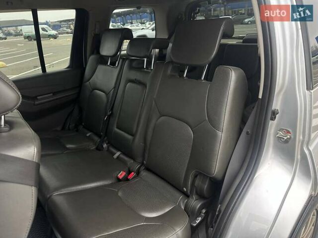 Серый Ниссан Патфайндер, объемом двигателя 2.5 л и пробегом 150 тыс. км за 18000 $, фото 16 на Automoto.ua
