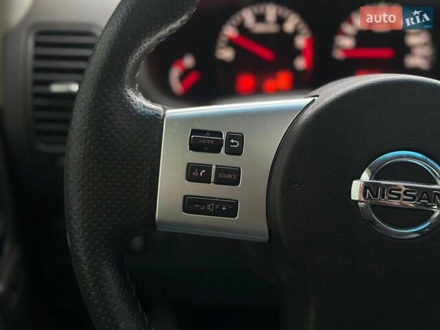 Серый Ниссан Патфайндер, объемом двигателя 2.5 л и пробегом 150 тыс. км за 18000 $, фото 21 на Automoto.ua