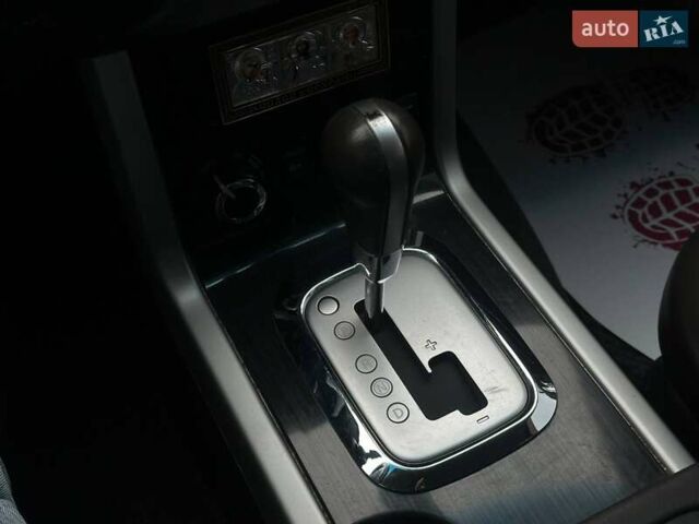 Серый Ниссан Патфайндер, объемом двигателя 2.5 л и пробегом 150 тыс. км за 18000 $, фото 28 на Automoto.ua
