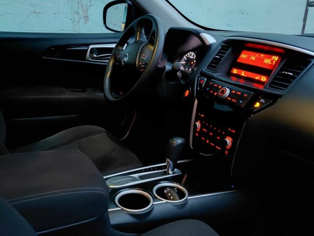 Сірий Ніссан Патфайндер, об'ємом двигуна 3.5 л та пробігом 240 тис. км за 13000 $, фото 8 на Automoto.ua