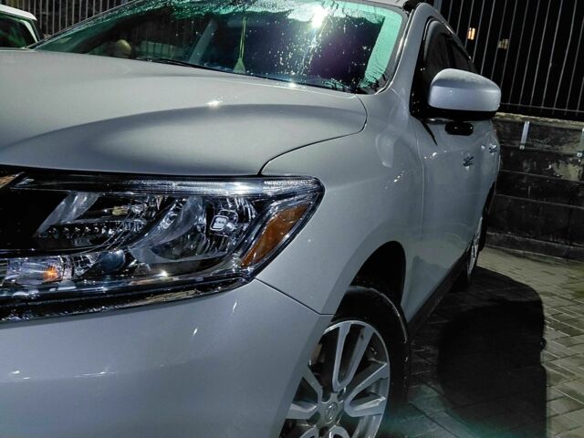 Сірий Ніссан Патфайндер, об'ємом двигуна 3.5 л та пробігом 240 тис. км за 13000 $, фото 3 на Automoto.ua