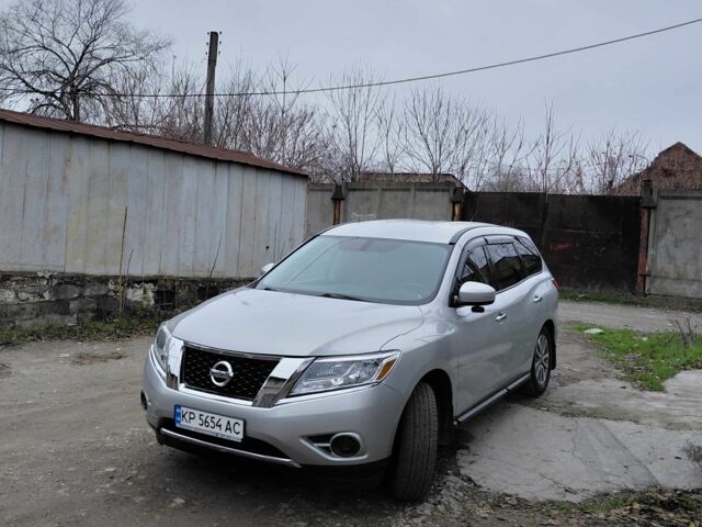Сірий Ніссан Патфайндер, об'ємом двигуна 3.5 л та пробігом 240 тис. км за 13000 $, фото 18 на Automoto.ua
