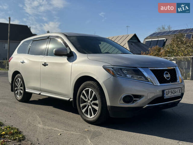 Сірий Ніссан Патфайндер, об'ємом двигуна 3.5 л та пробігом 239 тис. км за 11500 $, фото 2 на Automoto.ua