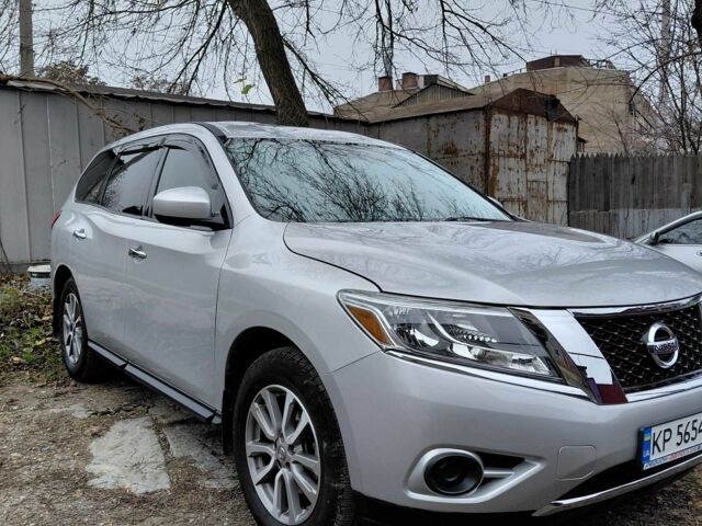 Сірий Ніссан Патфайндер, об'ємом двигуна 3.5 л та пробігом 240 тис. км за 13000 $, фото 12 на Automoto.ua