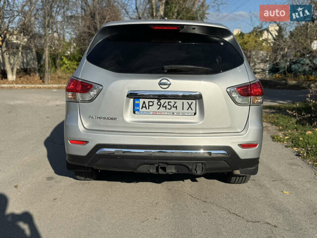 Сірий Ніссан Патфайндер, об'ємом двигуна 3.5 л та пробігом 239 тис. км за 11500 $, фото 4 на Automoto.ua