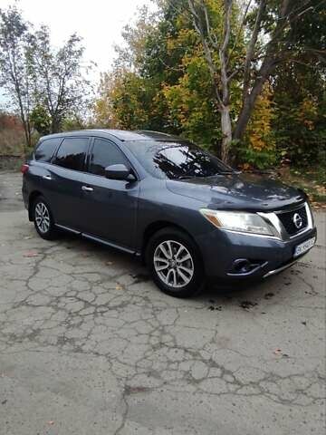 Серый Ниссан Патфайндер, объемом двигателя 3.5 л и пробегом 205 тыс. км за 11800 $, фото 10 на Automoto.ua