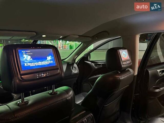 Серый Ниссан Патфайндер, объемом двигателя 2.49 л и пробегом 164 тыс. км за 12799 $, фото 4 на Automoto.ua