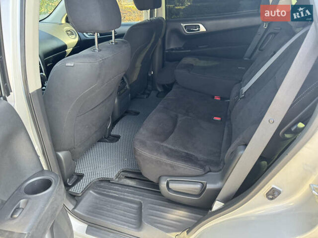 Сірий Ніссан Патфайндер, об'ємом двигуна 3.5 л та пробігом 239 тис. км за 11500 $, фото 10 на Automoto.ua