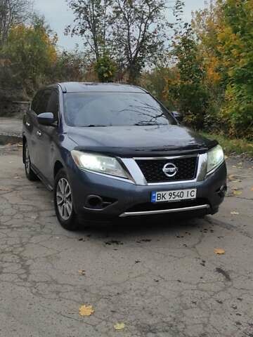 Серый Ниссан Патфайндер, объемом двигателя 3.5 л и пробегом 205 тыс. км за 11800 $, фото 9 на Automoto.ua