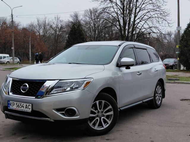 Сірий Ніссан Патфайндер, об'ємом двигуна 3.5 л та пробігом 240 тис. км за 13000 $, фото 10 на Automoto.ua