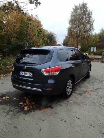 Серый Ниссан Патфайндер, объемом двигателя 3.5 л и пробегом 205 тыс. км за 11800 $, фото 7 на Automoto.ua