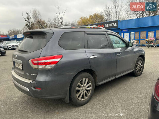 Серый Ниссан Патфайндер, объемом двигателя 2.49 л и пробегом 231 тыс. км за 12900 $, фото 6 на Automoto.ua