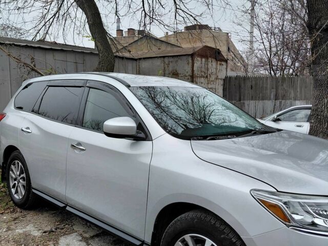 Сірий Ніссан Патфайндер, об'ємом двигуна 3.5 л та пробігом 240 тис. км за 13000 $, фото 15 на Automoto.ua