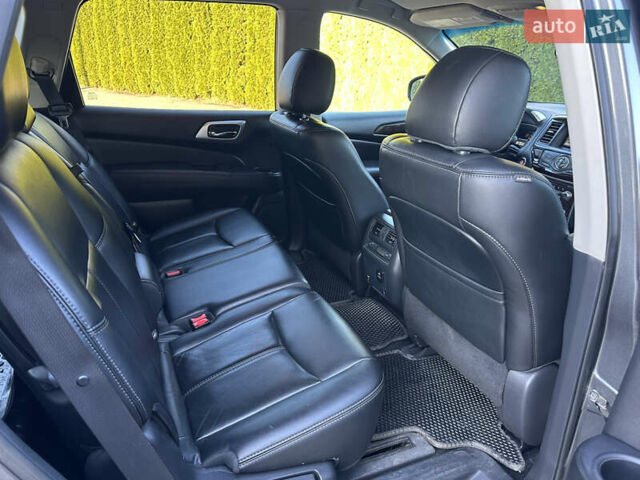 Серый Ниссан Патфайндер, объемом двигателя 3.5 л и пробегом 186 тыс. км за 15400 $, фото 19 на Automoto.ua