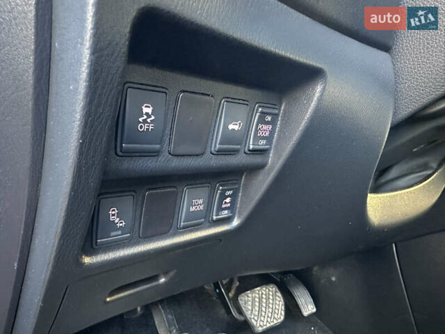 Серый Ниссан Патфайндер, объемом двигателя 3.5 л и пробегом 186 тыс. км за 15400 $, фото 37 на Automoto.ua