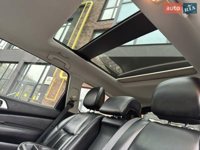 Серый Ниссан Патфайндер, объемом двигателя 3.5 л и пробегом 148 тыс. км за 12500 $, фото 22 на Automoto.ua