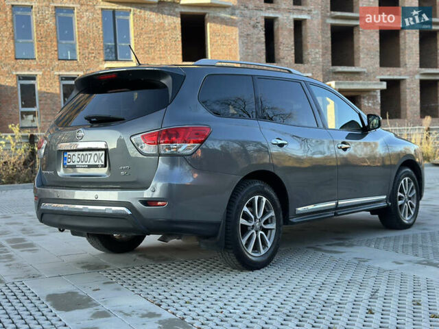 Серый Ниссан Патфайндер, объемом двигателя 3.5 л и пробегом 186 тыс. км за 15400 $, фото 11 на Automoto.ua