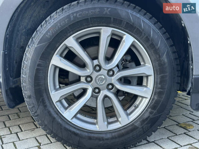 Серый Ниссан Патфайндер, объемом двигателя 3.5 л и пробегом 186 тыс. км за 15400 $, фото 44 на Automoto.ua