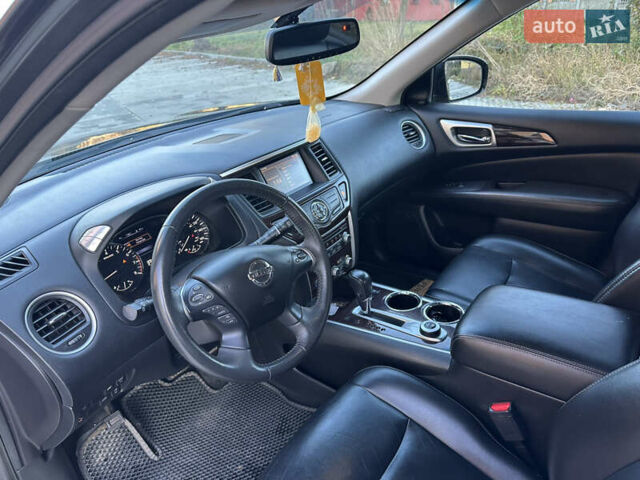 Серый Ниссан Патфайндер, объемом двигателя 3.5 л и пробегом 186 тыс. км за 15400 $, фото 20 на Automoto.ua