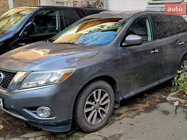Сірий Ніссан Патфайндер, об'ємом двигуна 3.5 л та пробігом 99 тис. км за 13000 $, фото 1 на Automoto.ua