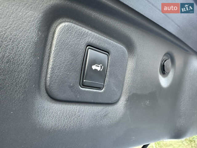 Серый Ниссан Патфайндер, объемом двигателя 3.5 л и пробегом 186 тыс. км за 15400 $, фото 40 на Automoto.ua