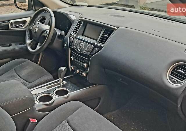 Сірий Ніссан Патфайндер, об'ємом двигуна 3.5 л та пробігом 99 тис. км за 13000 $, фото 4 на Automoto.ua