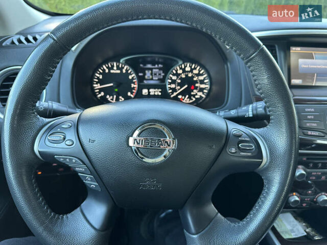 Серый Ниссан Патфайндер, объемом двигателя 3.5 л и пробегом 186 тыс. км за 15400 $, фото 32 на Automoto.ua