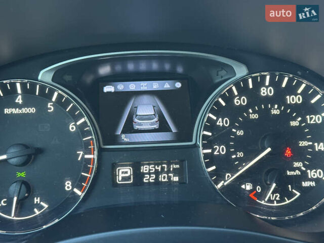 Серый Ниссан Патфайндер, объемом двигателя 3.5 л и пробегом 186 тыс. км за 15400 $, фото 28 на Automoto.ua