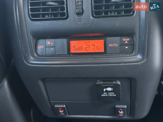 Серый Ниссан Патфайндер, объемом двигателя 3.5 л и пробегом 186 тыс. км за 15400 $, фото 22 на Automoto.ua