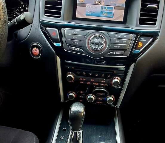 Сірий Ніссан Патфайндер, об'ємом двигуна 3.5 л та пробігом 99 тис. км за 13000 $, фото 9 на Automoto.ua