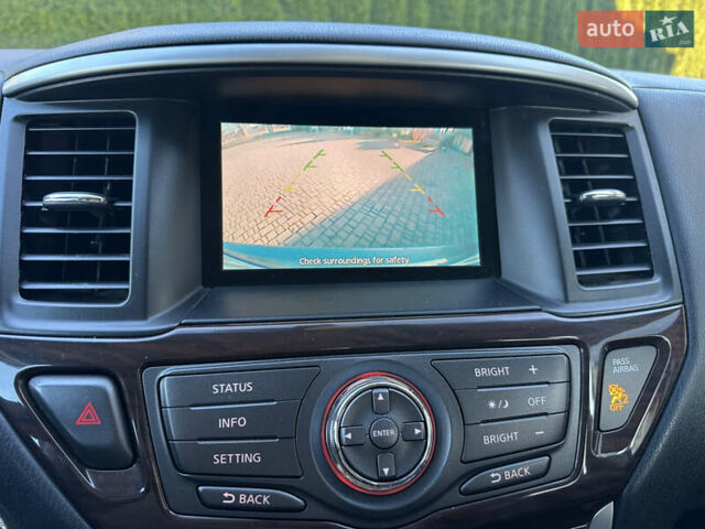 Серый Ниссан Патфайндер, объемом двигателя 3.5 л и пробегом 186 тыс. км за 15400 $, фото 33 на Automoto.ua