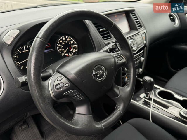 Сірий Ніссан Патфайндер, об'ємом двигуна 3.5 л та пробігом 171 тис. км за 12750 $, фото 19 на Automoto.ua