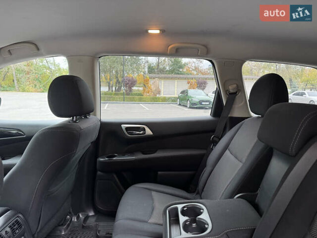 Сірий Ніссан Патфайндер, об'ємом двигуна 3.5 л та пробігом 171 тис. км за 12750 $, фото 30 на Automoto.ua