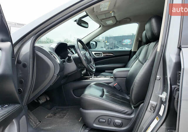 Серый Ниссан Патфайндер, объемом двигателя 3.5 л и пробегом 138 тыс. км за 14990 $, фото 15 на Automoto.ua